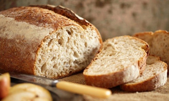 Πώς μπορεί μια φέτα ψωμί να σου καταστρέψει την υγεία (video)
