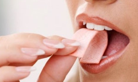 Οι 5 καλύτερες και οι 5 χειρότερες τροφές για τα δόντια